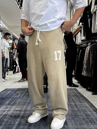 17 Embroidered Washed Straight Leg Sweatpants