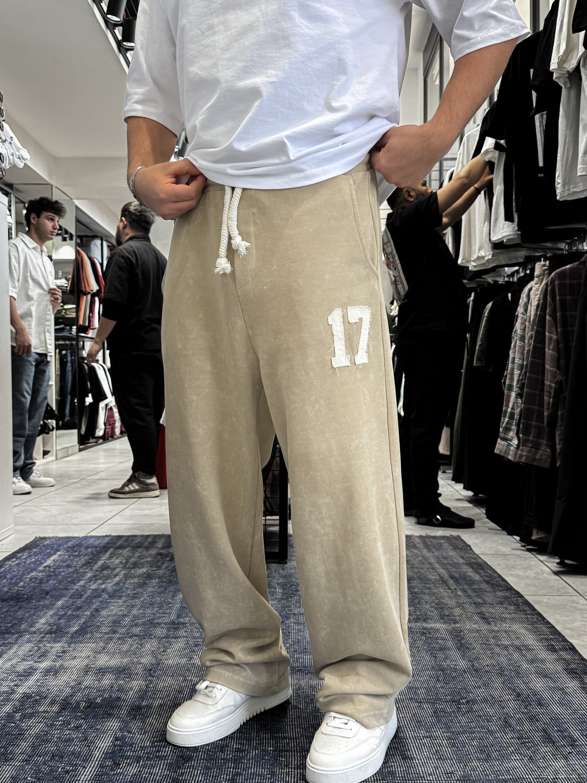 17 Embroidered Washed Straight Leg Sweatpants