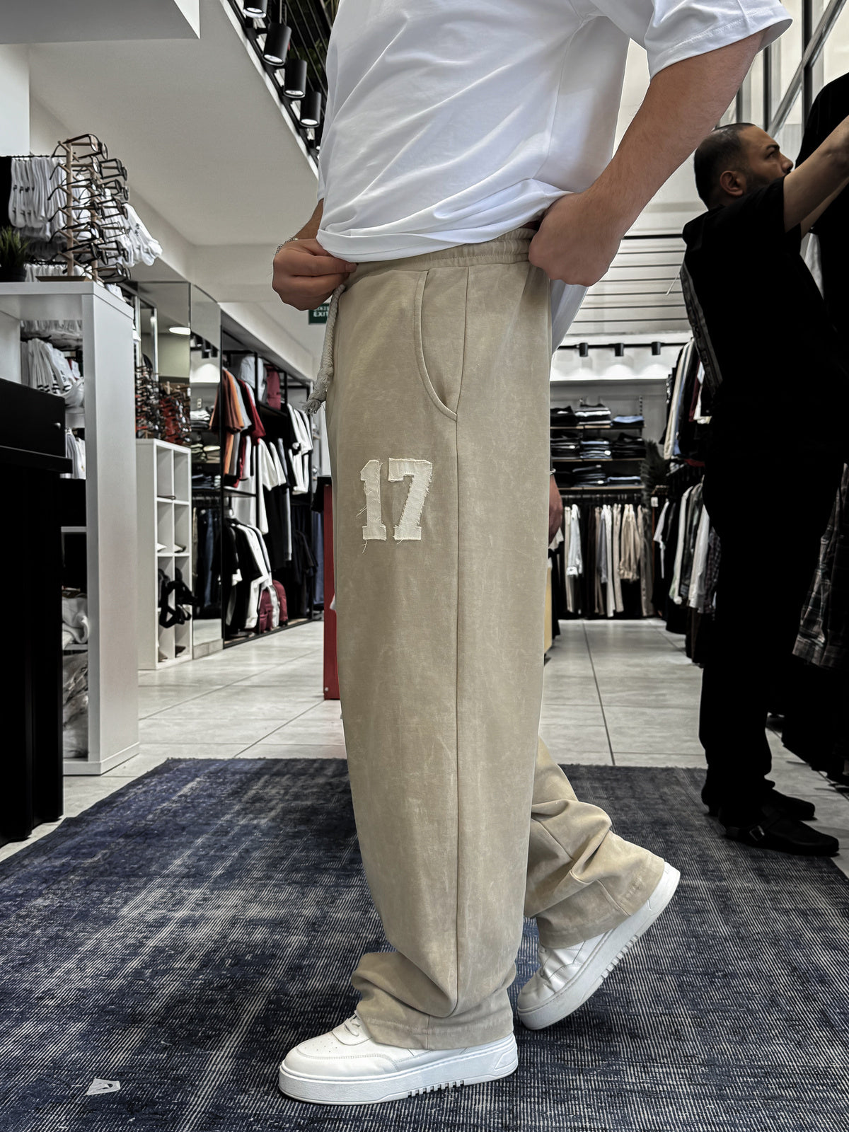 17 Embroidered Washed Straight Leg Sweatpants