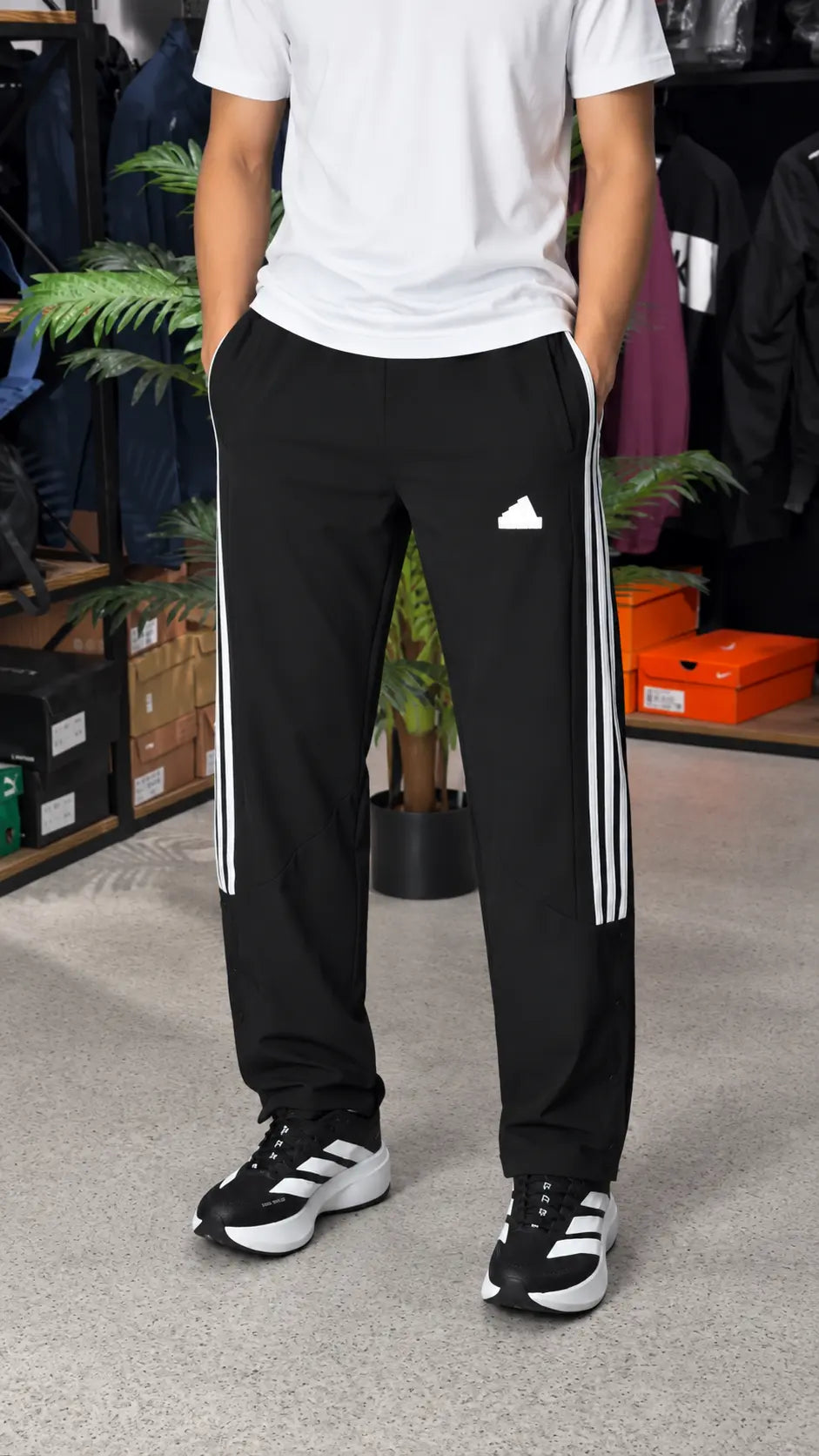Relaxed Fit Contrast Stripe Jogger Trouser